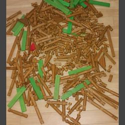 Vintage Lincoln Logs