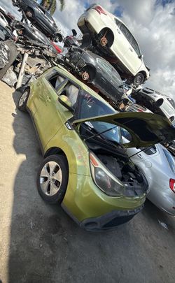 2016 Kia Soul Parts Out Para Piezas 