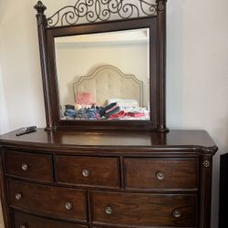 Dresser with Mirror- Chest Of Drawers - Night Stand 