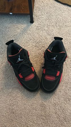 Red thunder Jordan 4s