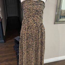 Universal Thread Women’s Leopard Print Maxi Dress