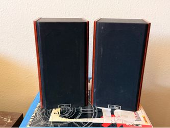 Skyline Cherrywood Bookshelf speakers