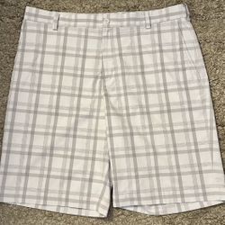 Nike Golf Men’s Size 35 Gray/White Plaid Dri-Fit Flat Front Casual Shorts