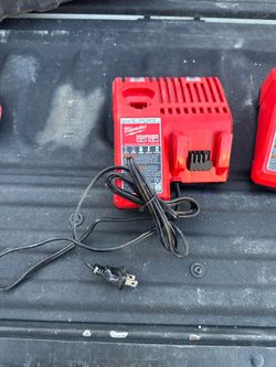 Milwaukee M12 M18 Charger