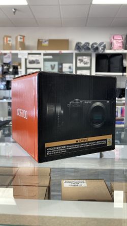Sony A6700 Kit w/16-50mm II