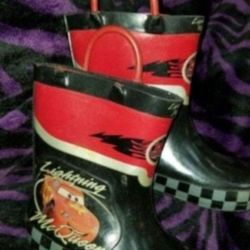 Rain Boots Size 8