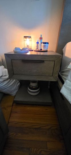 Nightstand (set of 2)