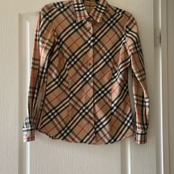 Burberry 100% Authentic Bought At The Store Fashion Valley Like New Woman’s Small 