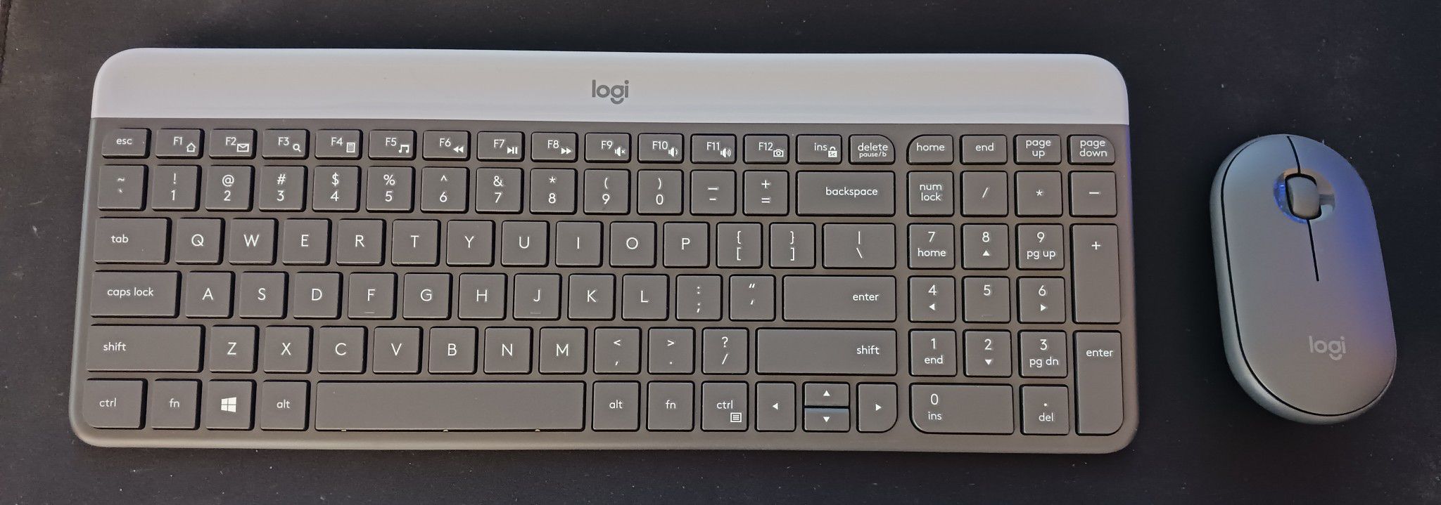 Logitech Ultra-Slim Wireless Keyboard And Mouse Setup In Like New Condition Working Perfectly 