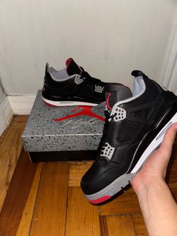 Air Jordan 4 Retro Bred Sneakers