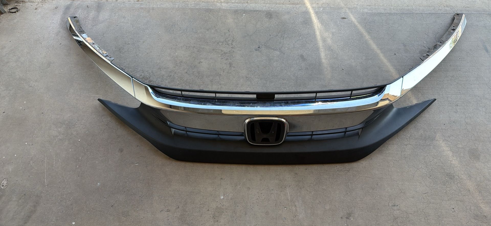 Honda Civic Grill Replacement