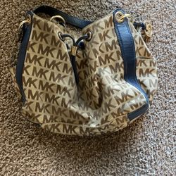Micheal Kors Purse 