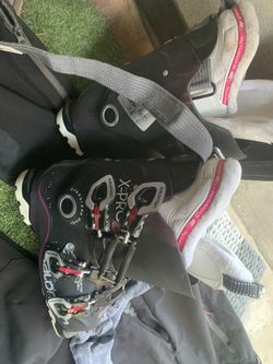 Women Ski Outfit & Boots