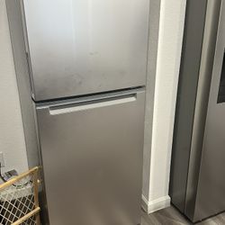 Whirlpool Refrigerator 