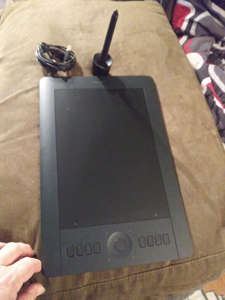 Intus Pen tablet pth651 digital drawing