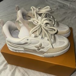 Louis Vuitton Skates Beige