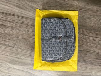 Grey Goyard bag