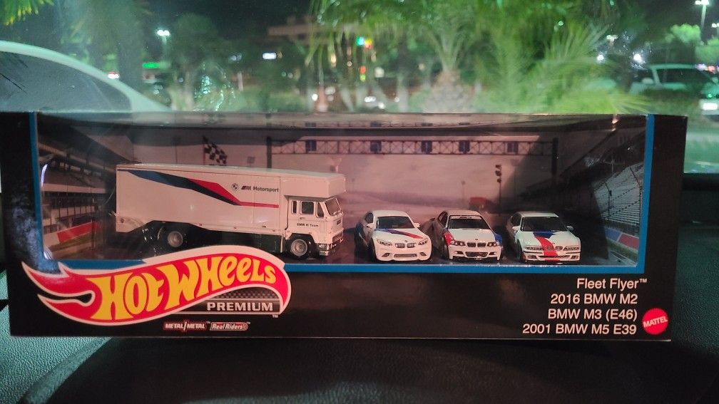 Hot Wheels Premium Fleet Flyer BMW Set