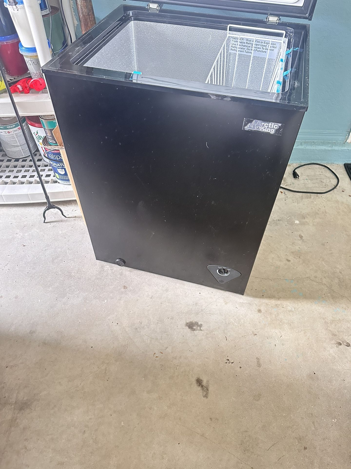 ARCTIC KING 5.0  CUBIC FEET FREEZER