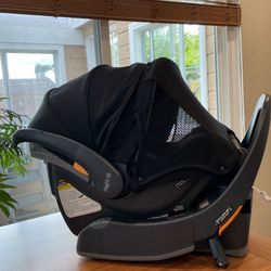 Chicco KeyFit 35 Cleartex Infant Car Seat