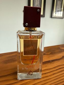 Lattafa Ana Abiyedh Rouge, a unisex Eau de Parfum