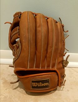 Wilson George Brett  Left- Handed Baseball Glove