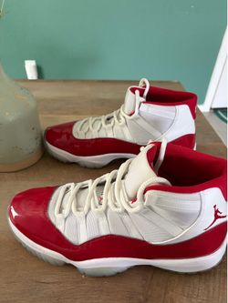 Jordan 11 cherry