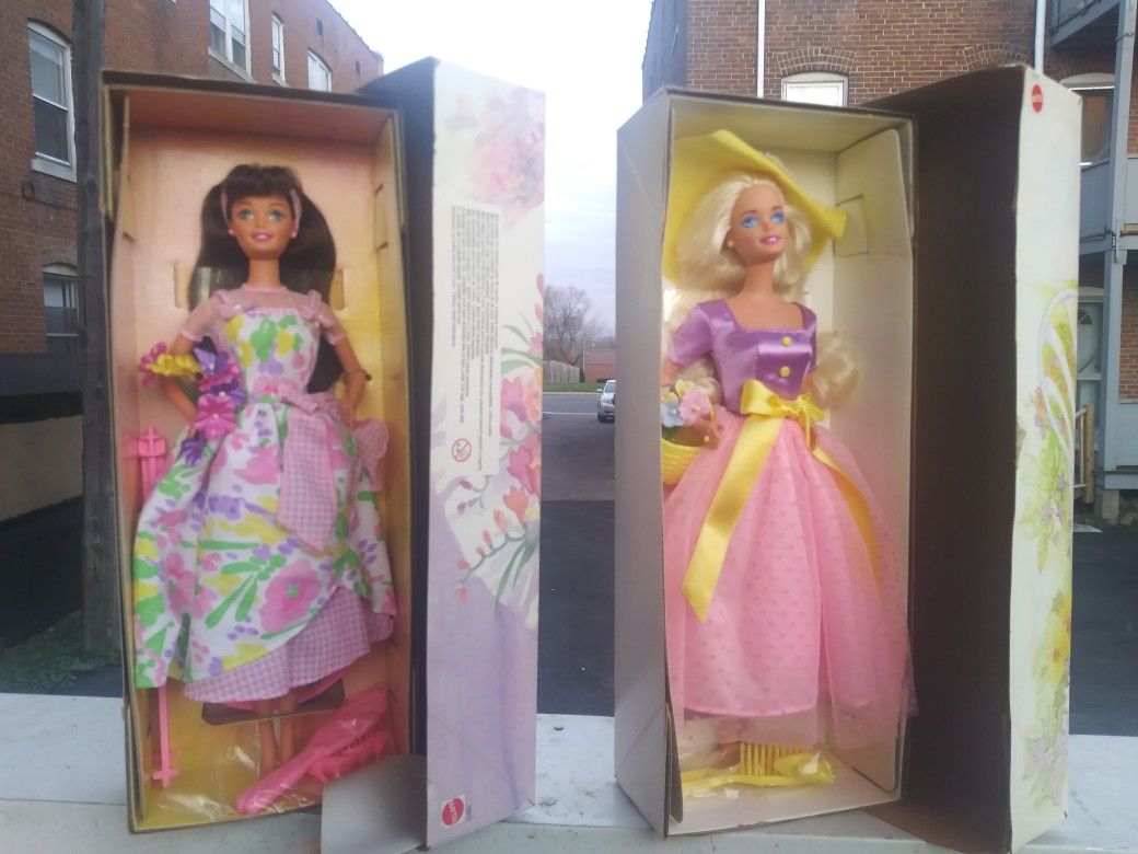 1995 Barbie Dolls new