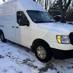 2014 Nissan NV 2500 HD
