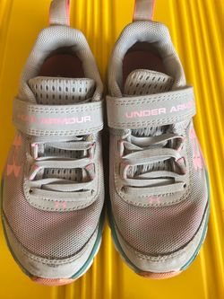 Girls UA shoes