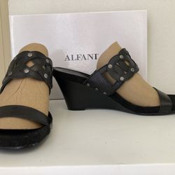 Alfani Wedges. Size 8.