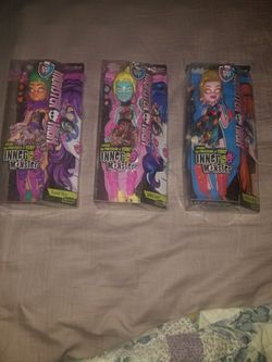 3 Monster Hight Doll Skins