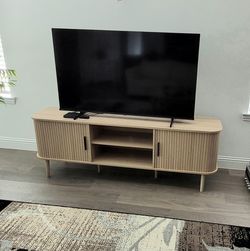 55 Inch Hisense Roku TV And Stand - 2 Items