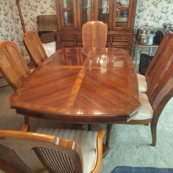 Table 6 Chairs Hot Pad The Size And Shape Of Table And Hutch