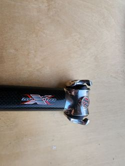Bontrager Race X Lite 31.6mm zero setback carbon seatpost.