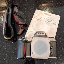 Nikon N65 35mm Film Camera 