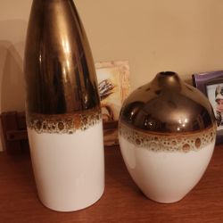 Two large and medium vases, white and gold