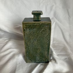 Pottery (dark green)
