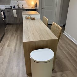 Kitchen island with dining table