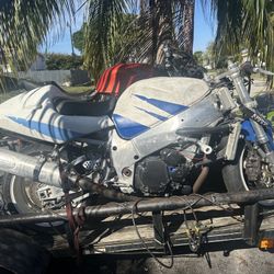 1996 to 1999 GSXR 600 cc and 750 cc for Parts