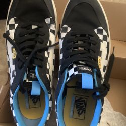 Vans Mens Size 11 Like New!! Sale/trade
