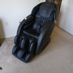 Insignia Massaging Chair