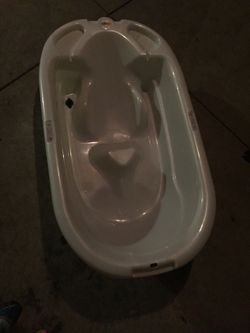 Baby bath tube