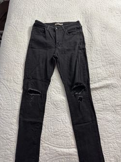 Black Levi’s Skinny Jeans