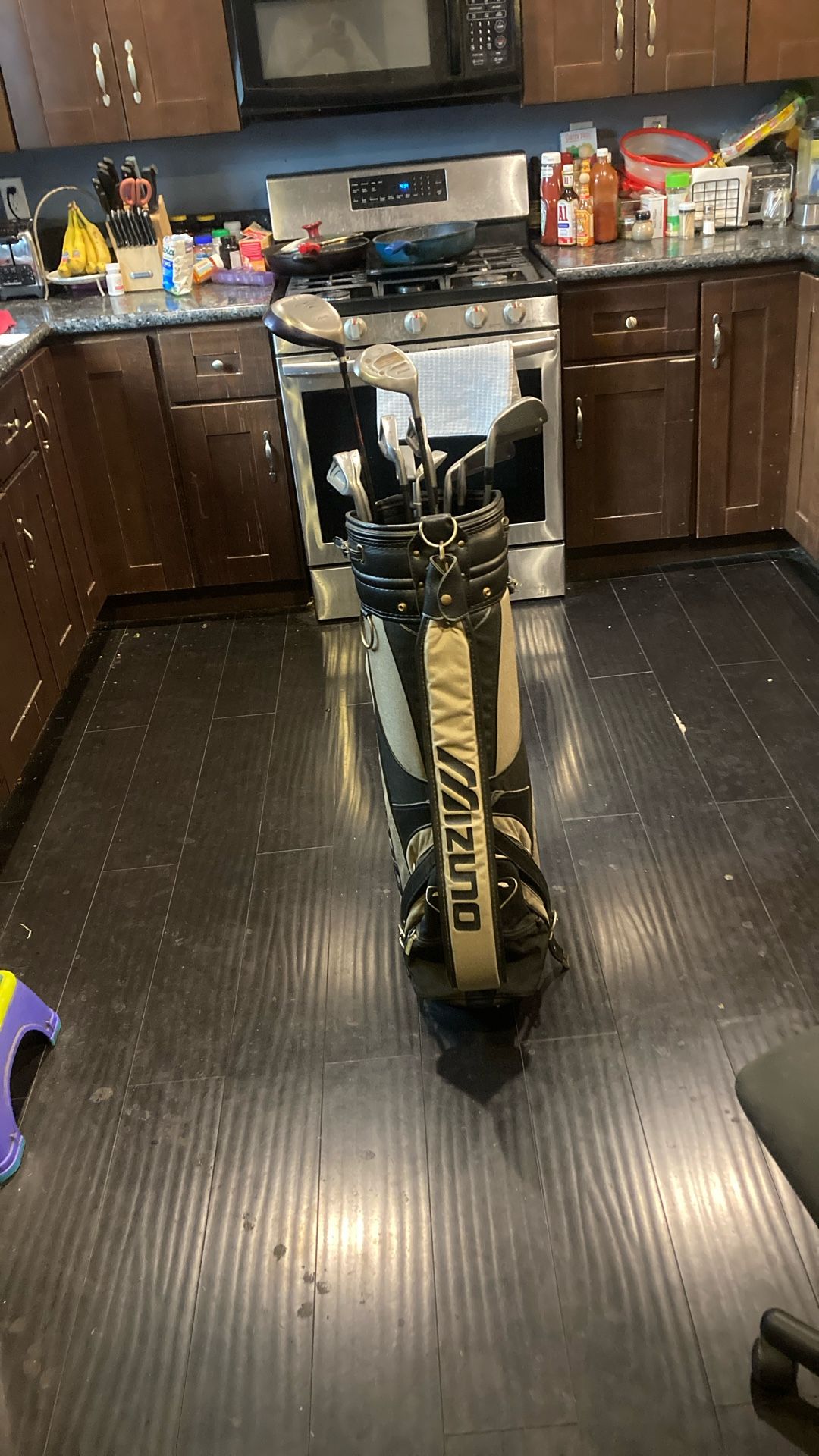 Golf Men’s RH Mizuno w/Mizuno Cart Bag