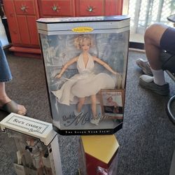 Hollywood Legends Collection 1997 Barbie As MARILYN
