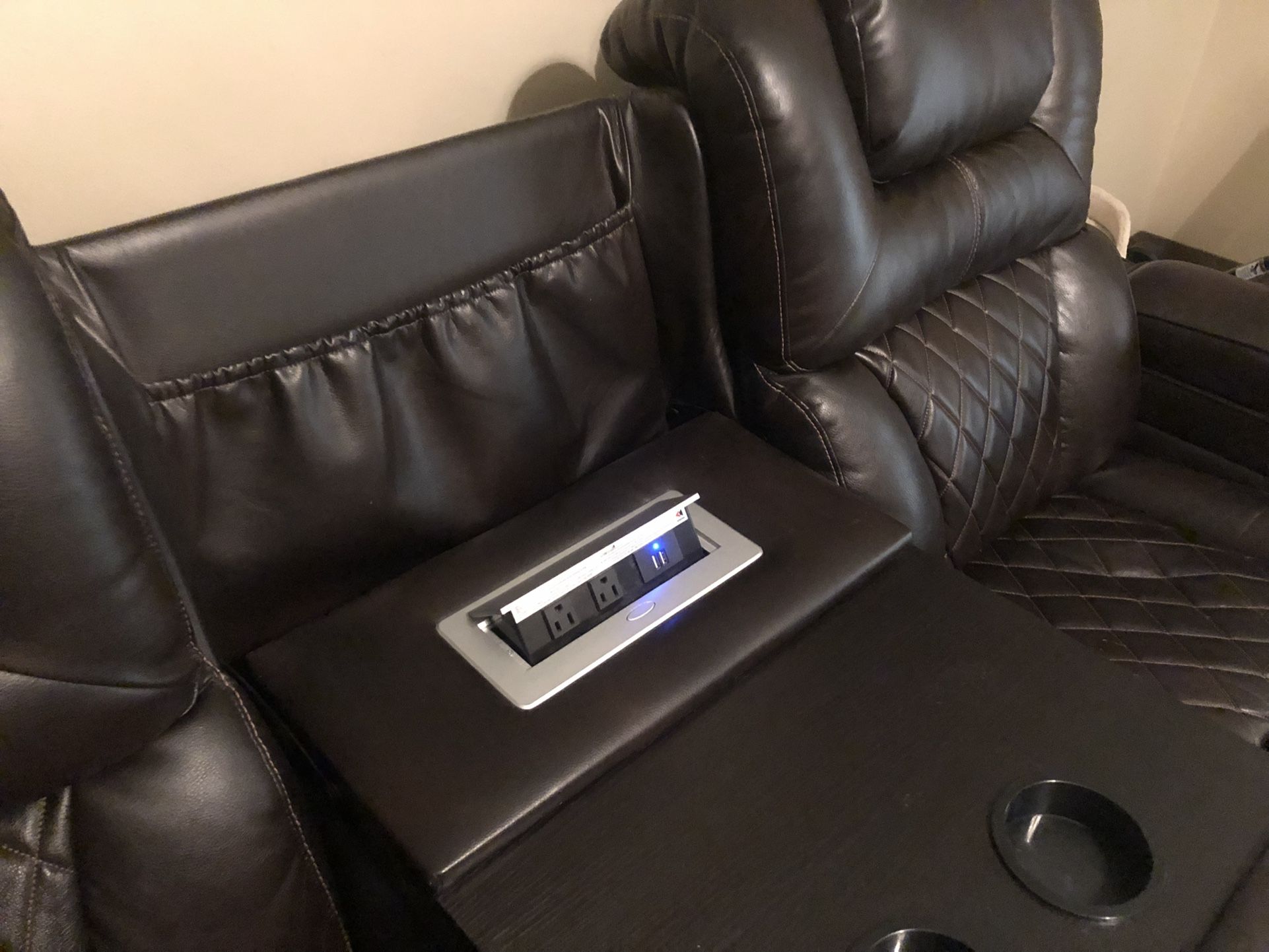 Ashley Power Reclining Sofa w/Charging Station & Storage