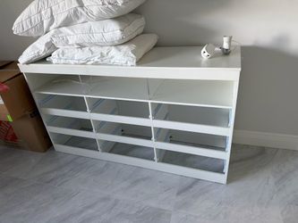 Cama y Gavetero