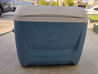 Igloo Wheeled Cooler