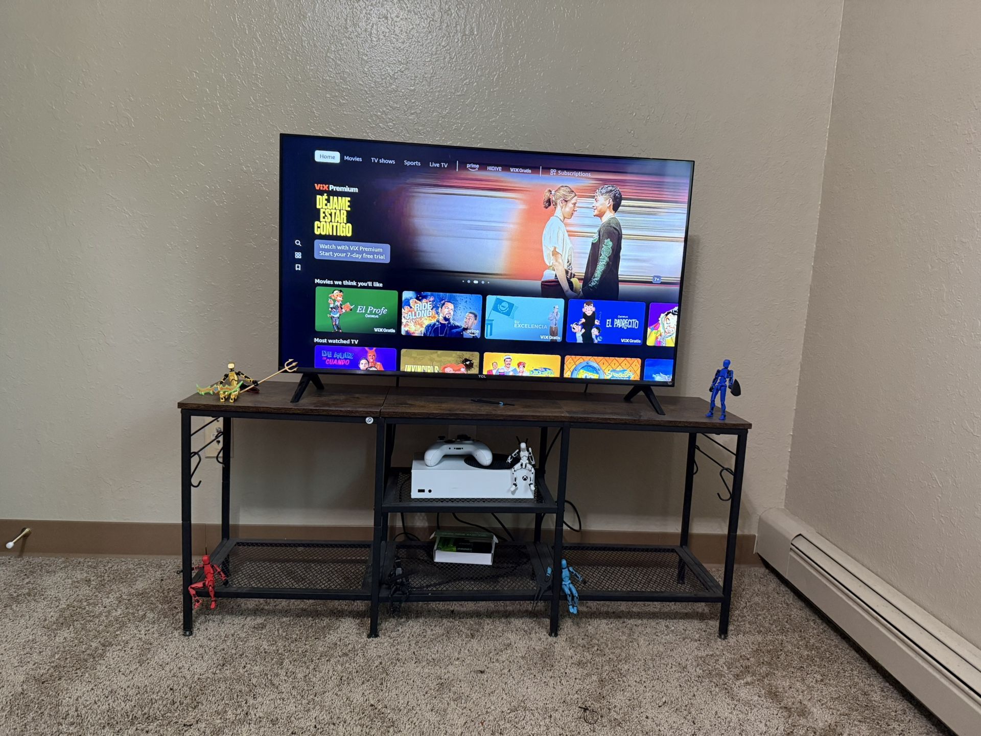 TCL 40-Inch LED Smart TV And Furologee TV Stand For 150